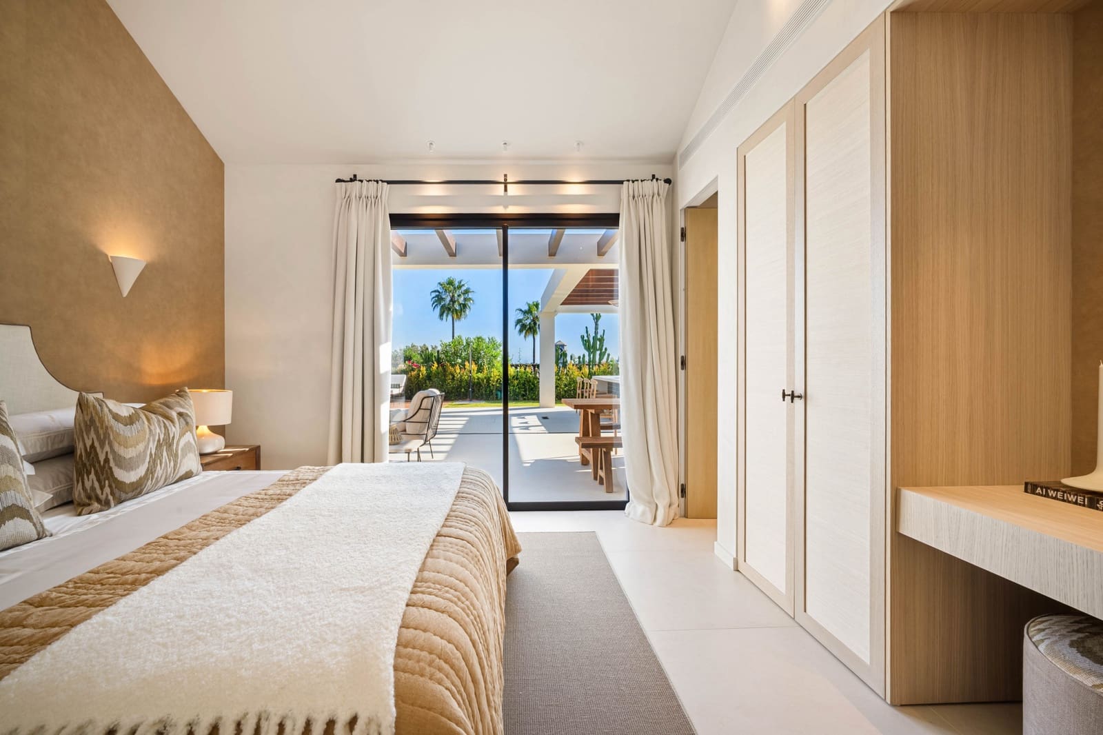 4 soverom Villa til salgs i Marbella med svømmebasseng garasje - € 3 950 000 (Ref: 9266753)