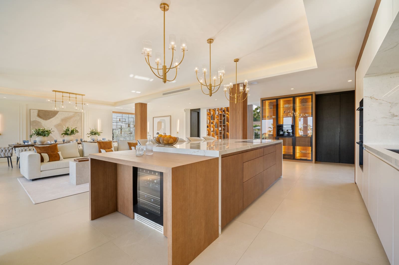 6 bedroom Villa for sale in Marbella with pool garage - € 7,350,000 (Ref: 9266755)