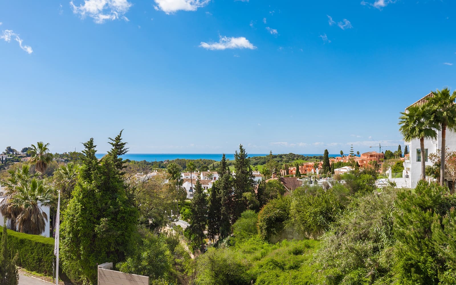 5 bedroom Villa for sale in Benahavis with pool garage - € 4,990,000 (Ref: 9266759)