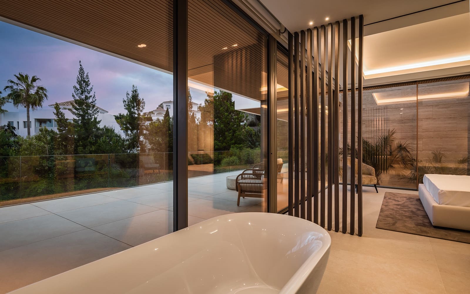 5 bedroom Villa for sale in Benahavis with pool garage - € 4,990,000 (Ref: 9266759)