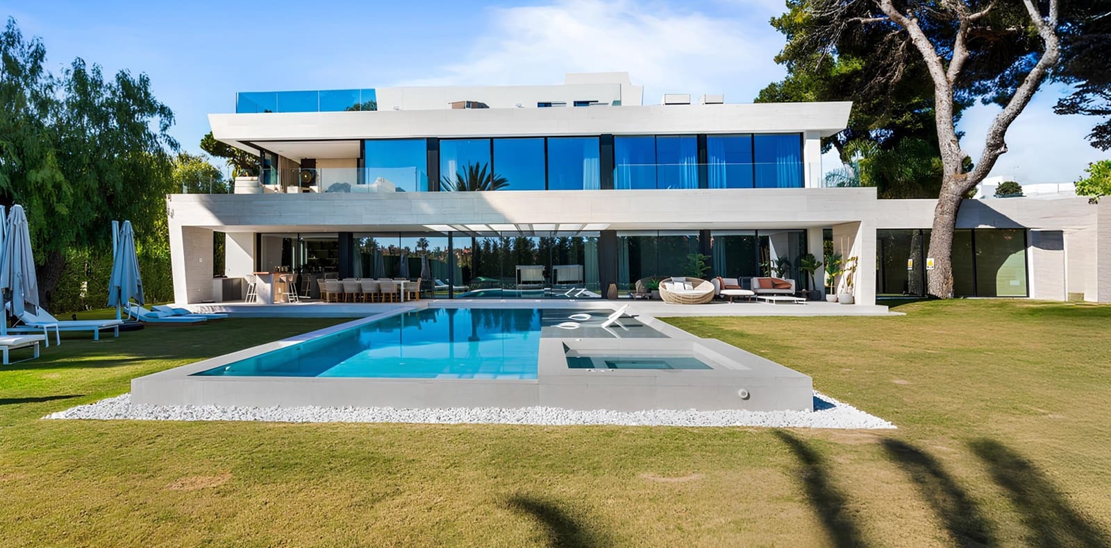 6 soverom Villa til salgs i Marbella med svømmebasseng garasje - € 8 750 000 (Ref: 9266760)