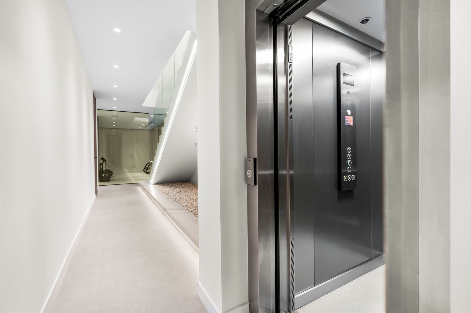 6 soverom Villa til salgs i Marbella med svømmebasseng garasje - € 8 750 000 (Ref: 9266760)