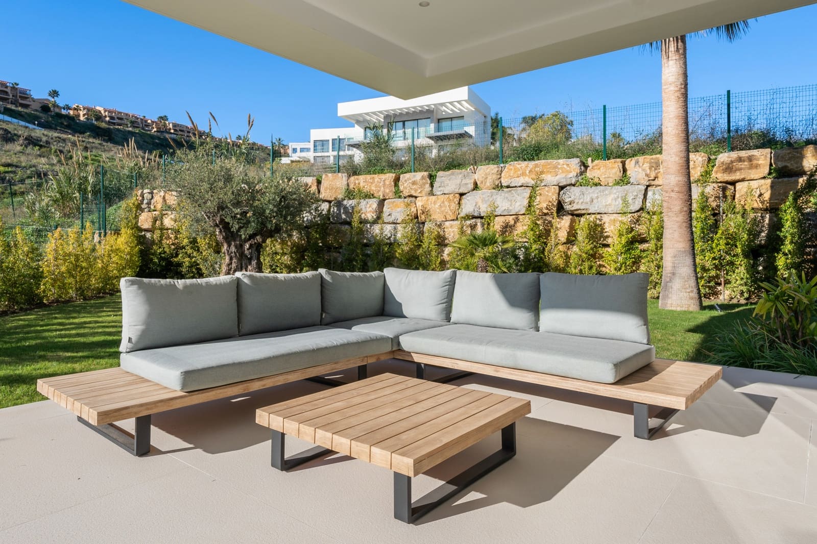 4 sypialnia Willa na sprzedaż w Benahavis z basenem garażem - 2 100 000 € (Ref: 9266763)