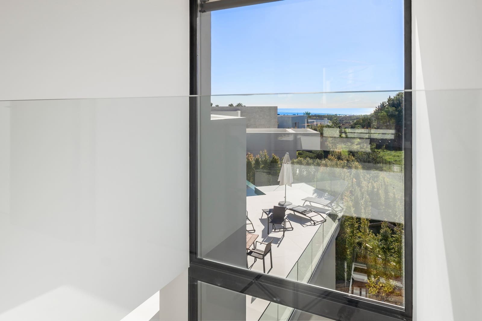 4 sypialnia Willa na sprzedaż w Benahavis z basenem garażem - 2 100 000 € (Ref: 9266763)