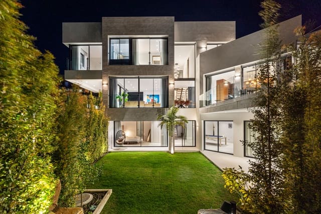 4 sypialnia Willa na sprzedaż w El Paraíso, Benahavís z basenem garażem - 2 100 000 € (Ref: 9266763)