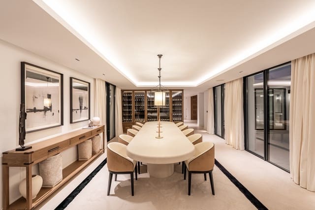 5 sypialnia Willa na sprzedaż w Marbella z basenem garażem - 8 300 000 € (Ref: 9266764)