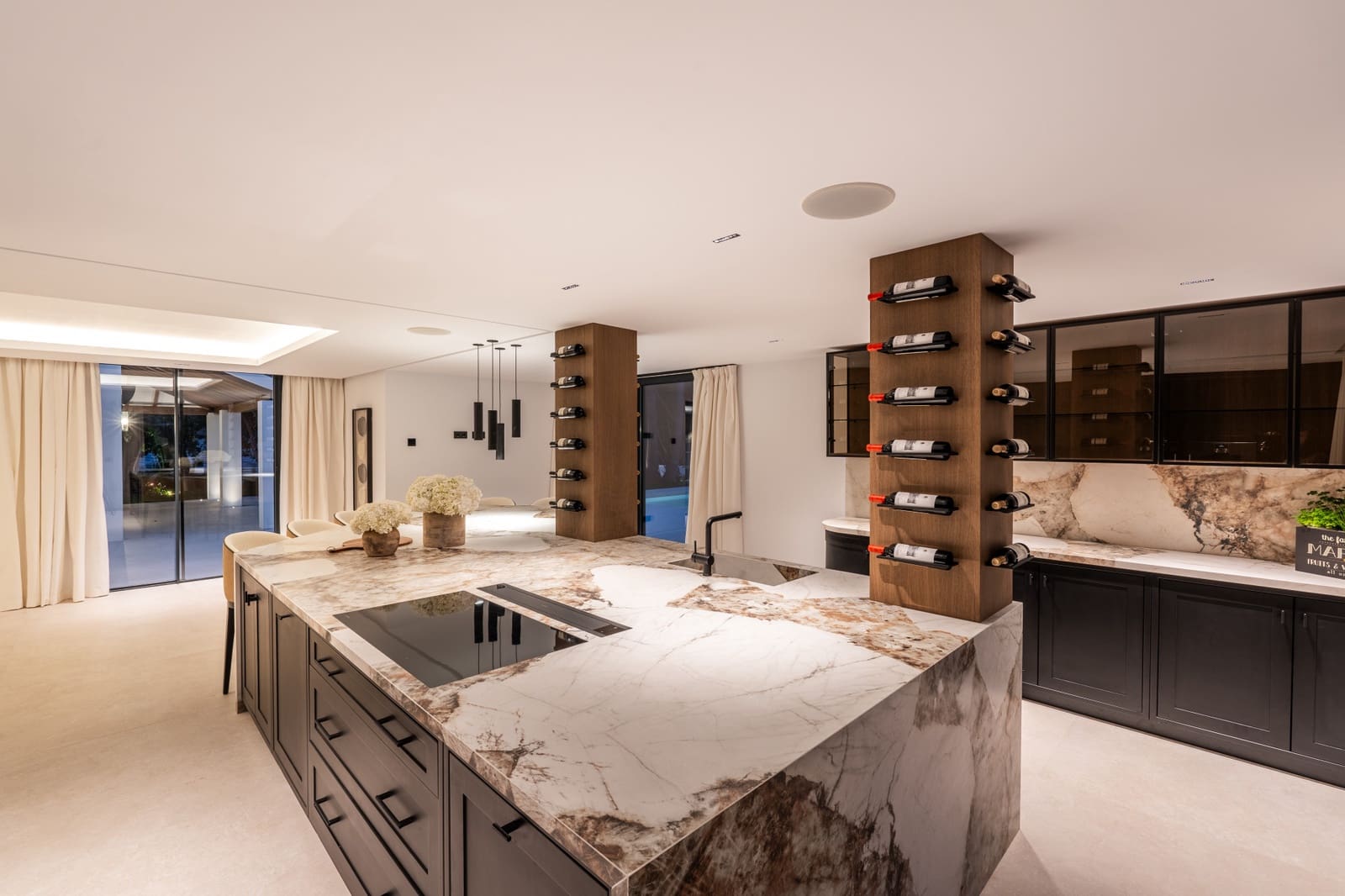 5 bedroom Villa for sale in Marbella with pool garage - € 8,950,000 (Ref: 9266764)