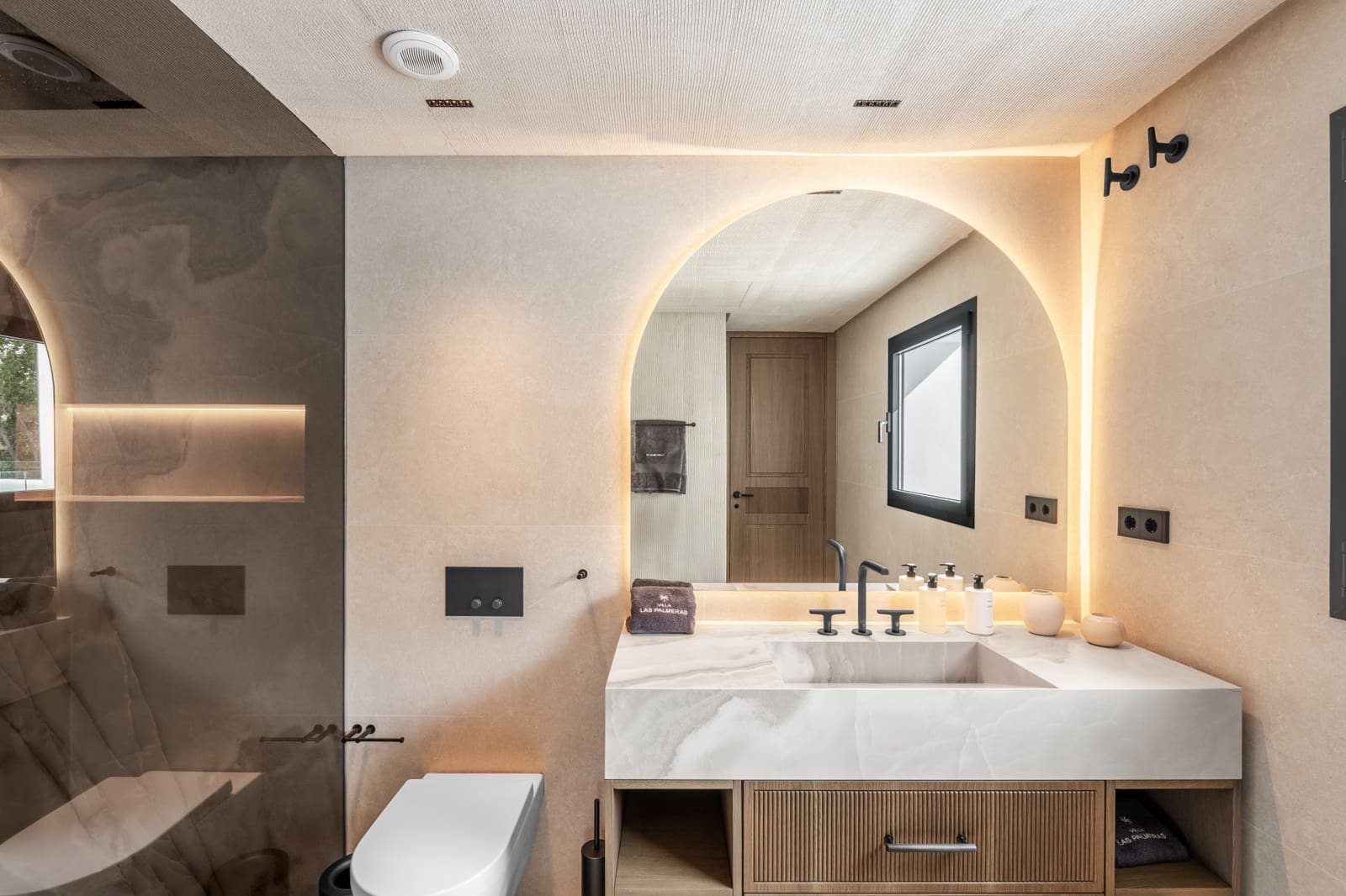 5 bedroom Villa for sale in Marbella with pool garage - € 8,950,000 (Ref: 9266764)