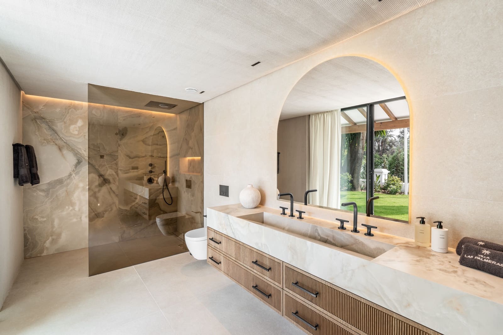 5 bedroom Villa for sale in Marbella with pool garage - € 8,950,000 (Ref: 9266764)