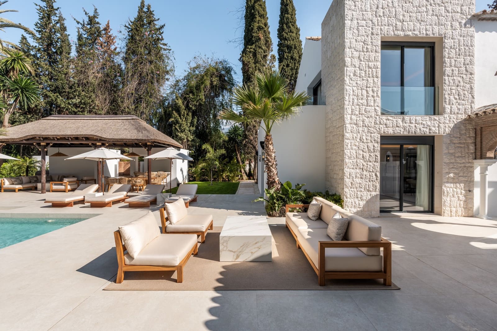 5 bedroom Villa for sale in Marbella with pool garage - € 8,950,000 (Ref: 9266764)