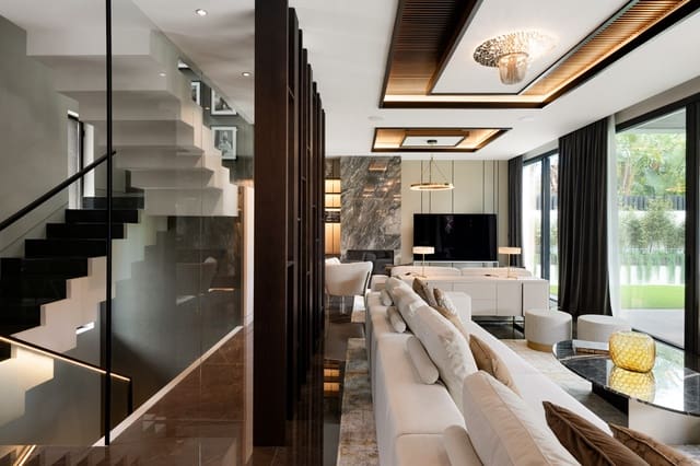 5 makuuhuone Huvila myytävänä paikassa Marbella mukana uima-altaan 
autotalli - 10 950 000 € (Ref: 9266766)