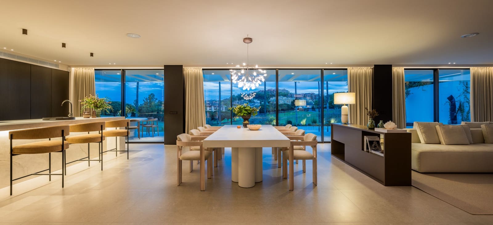 4 bedroom Villa for sale in Nueva Andalucia with pool garage - € 5,975,000 (Ref: 9266770)