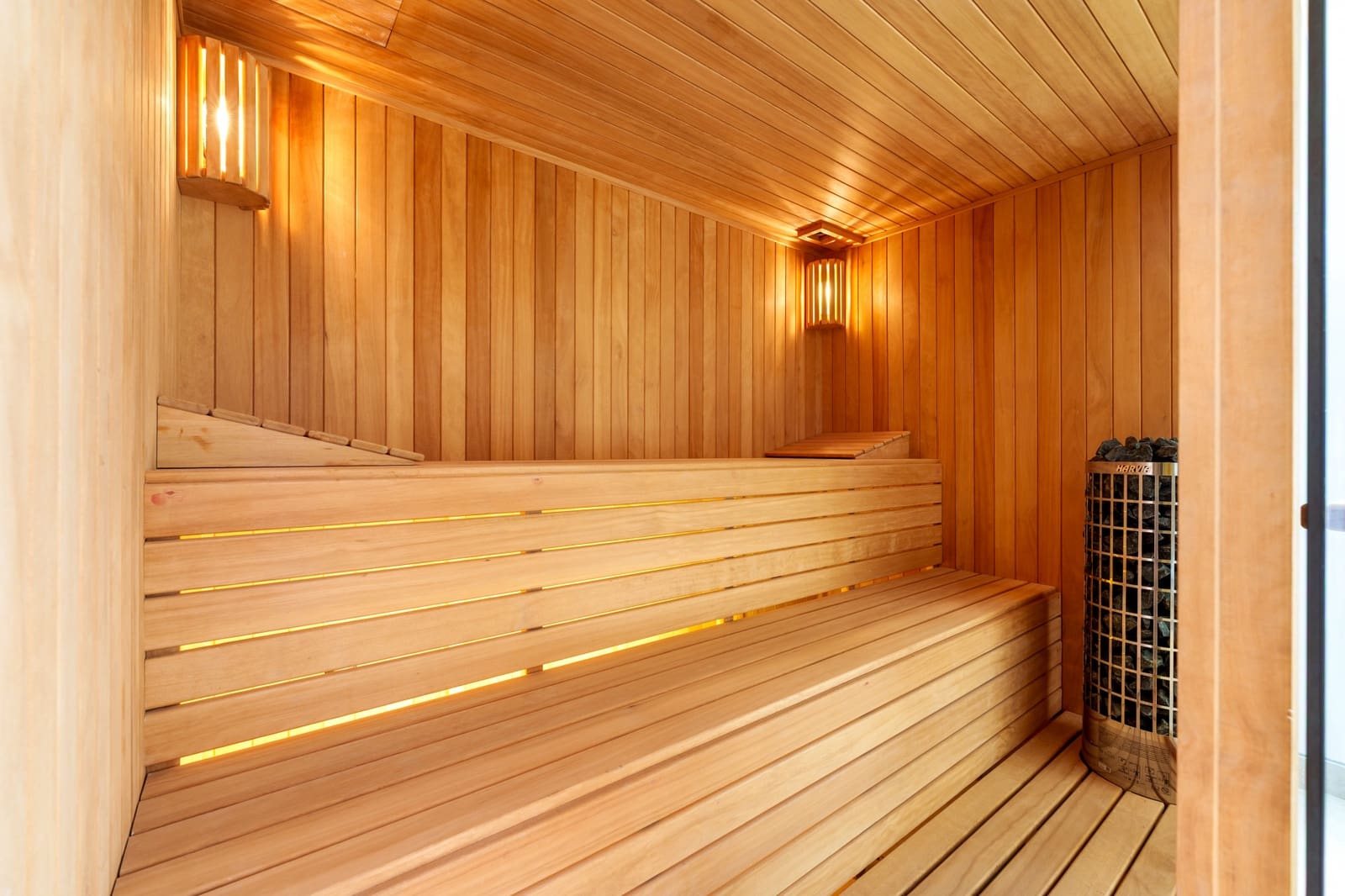 5 bedroom Villa for sale in La Quinta with pool garage - € 8,750,000 (Ref: 9266774)