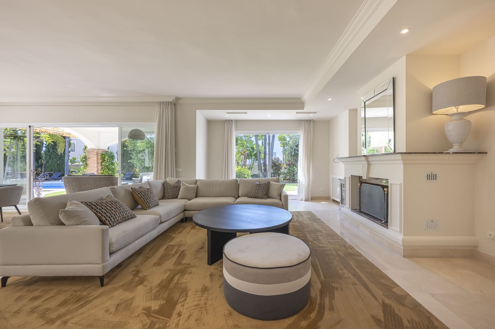 5 Zimmer Villa zu verkaufen in Benahavis mit Pool Garage - 2.895.000 € (Ref: 9266777)