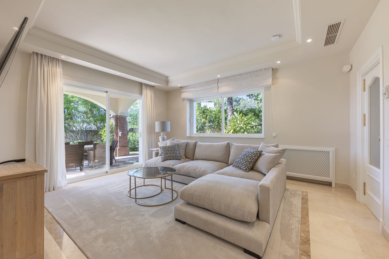 5 Zimmer Villa zu verkaufen in Benahavis mit Pool Garage - 2.895.000 € (Ref: 9266777)