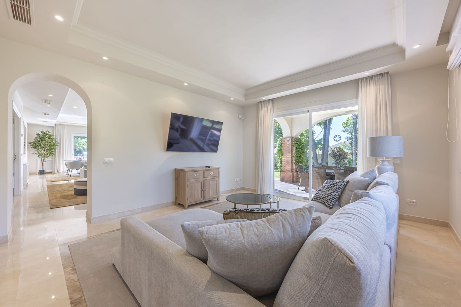 5 Zimmer Villa zu verkaufen in Benahavis mit Pool Garage - 2.895.000 € (Ref: 9266777)