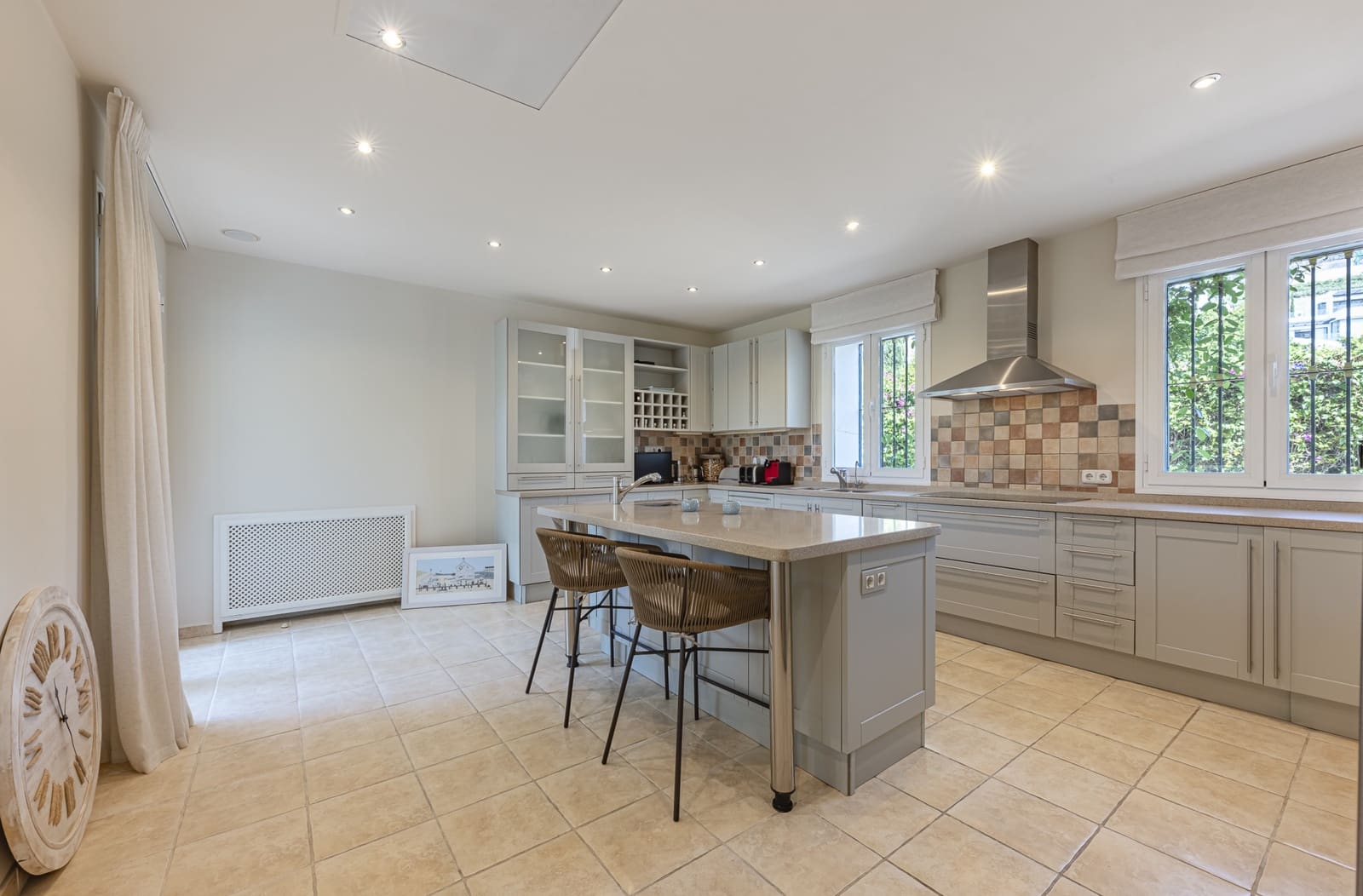 5 Zimmer Villa zu verkaufen in Benahavis mit Pool Garage - 2.895.000 € (Ref: 9266777)