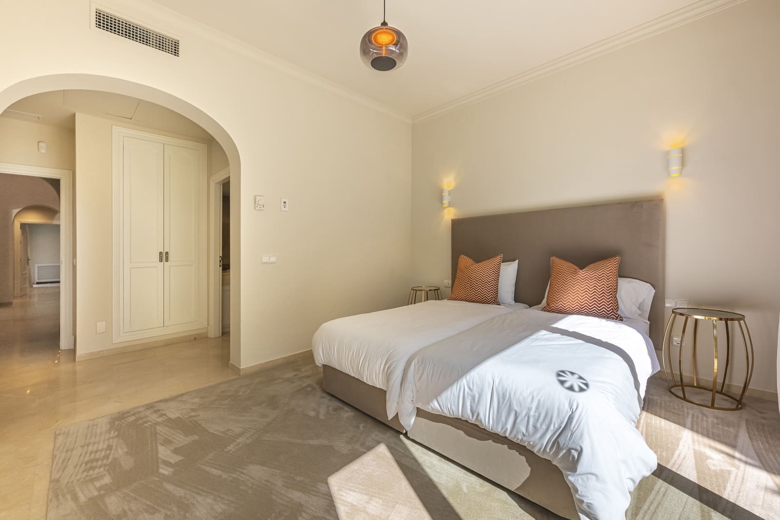 5 Zimmer Villa zu verkaufen in Benahavis mit Pool Garage - 2.895.000 € (Ref: 9266777)