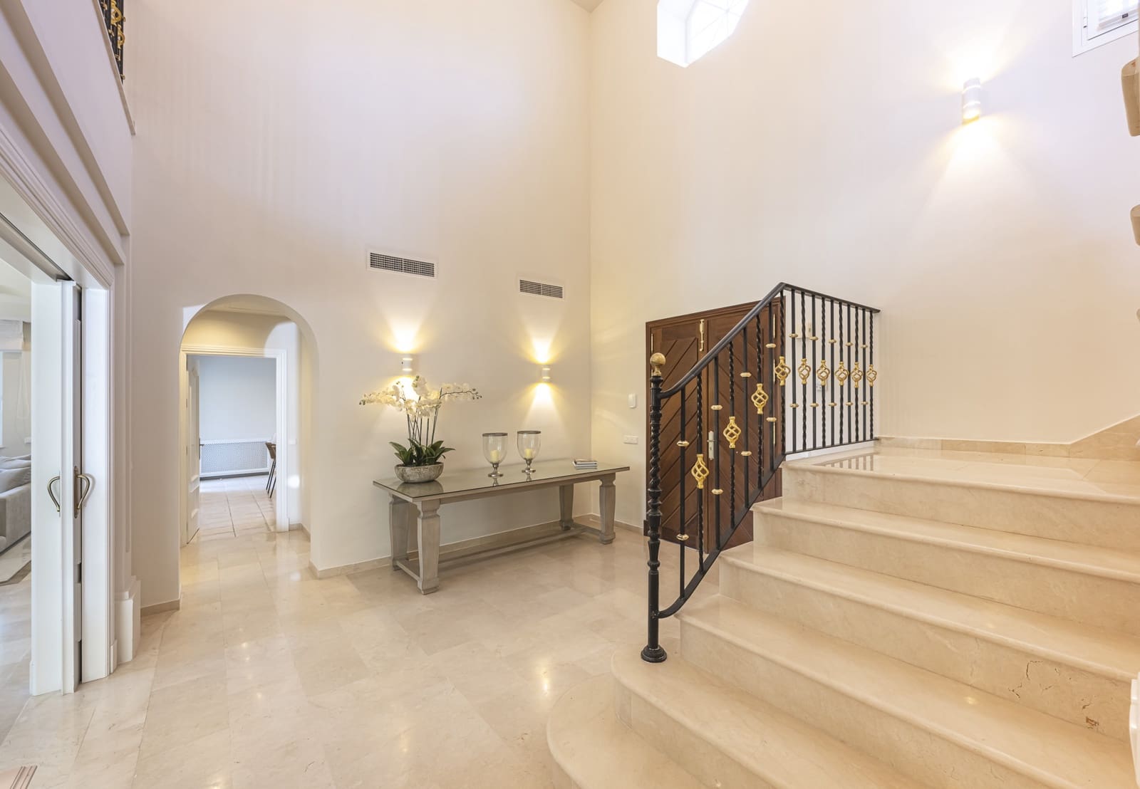 5 Zimmer Villa zu verkaufen in Benahavis mit Pool Garage - 2.895.000 € (Ref: 9266777)