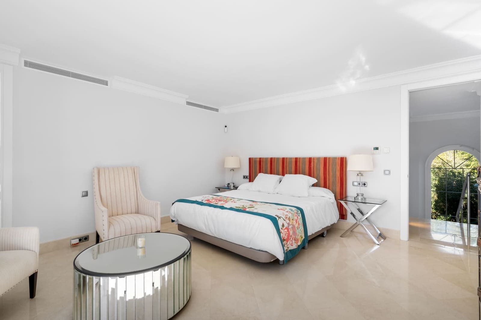 4 Zimmer Villa zu verkaufen in Marbella mit Pool Garage - 4.750.000 € (Ref: 9266779)