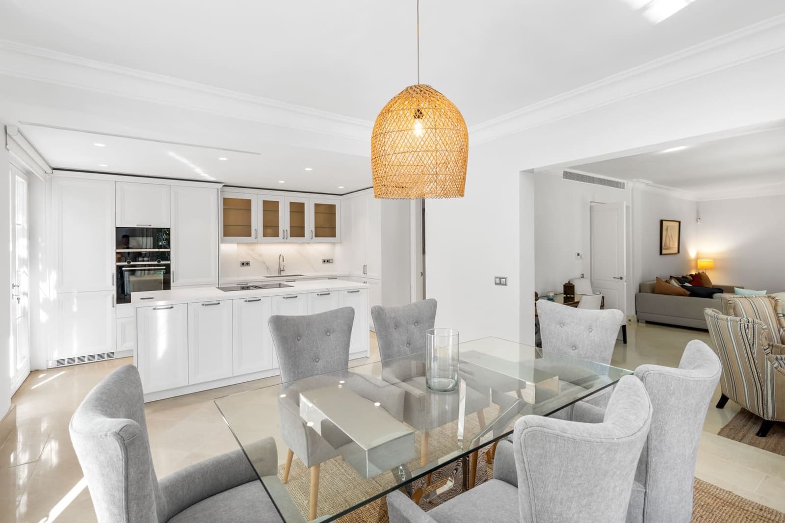 4 Zimmer Villa zu verkaufen in Marbella mit Pool Garage - 4.750.000 € (Ref: 9266779)