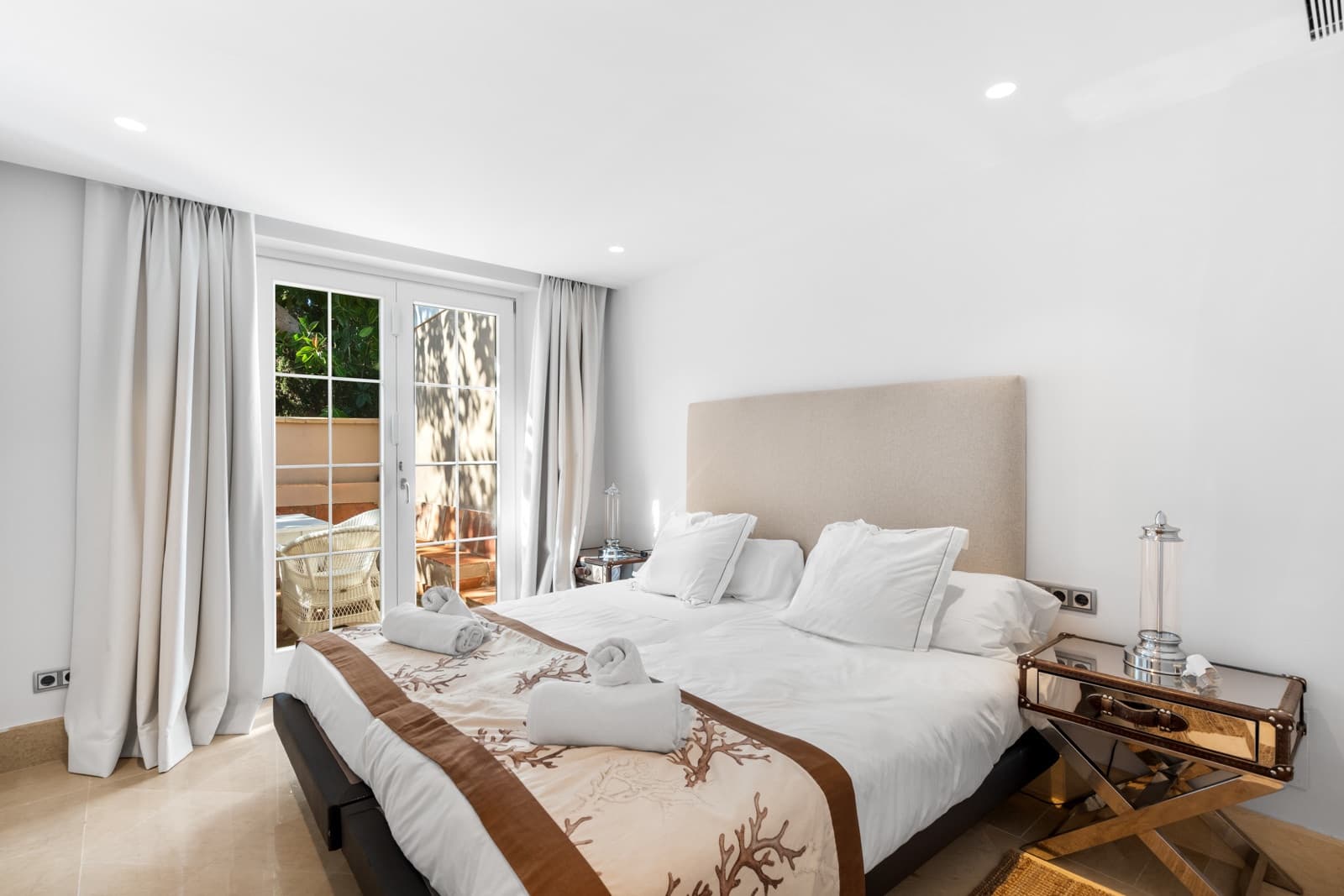 4 Zimmer Villa zu verkaufen in Marbella mit Pool Garage - 4.750.000 € (Ref: 9266779)