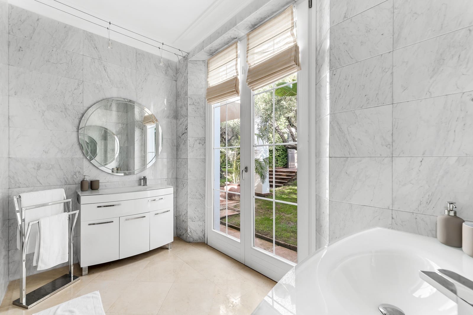 4 Zimmer Villa zu verkaufen in Marbella mit Pool Garage - 4.750.000 € (Ref: 9266779)