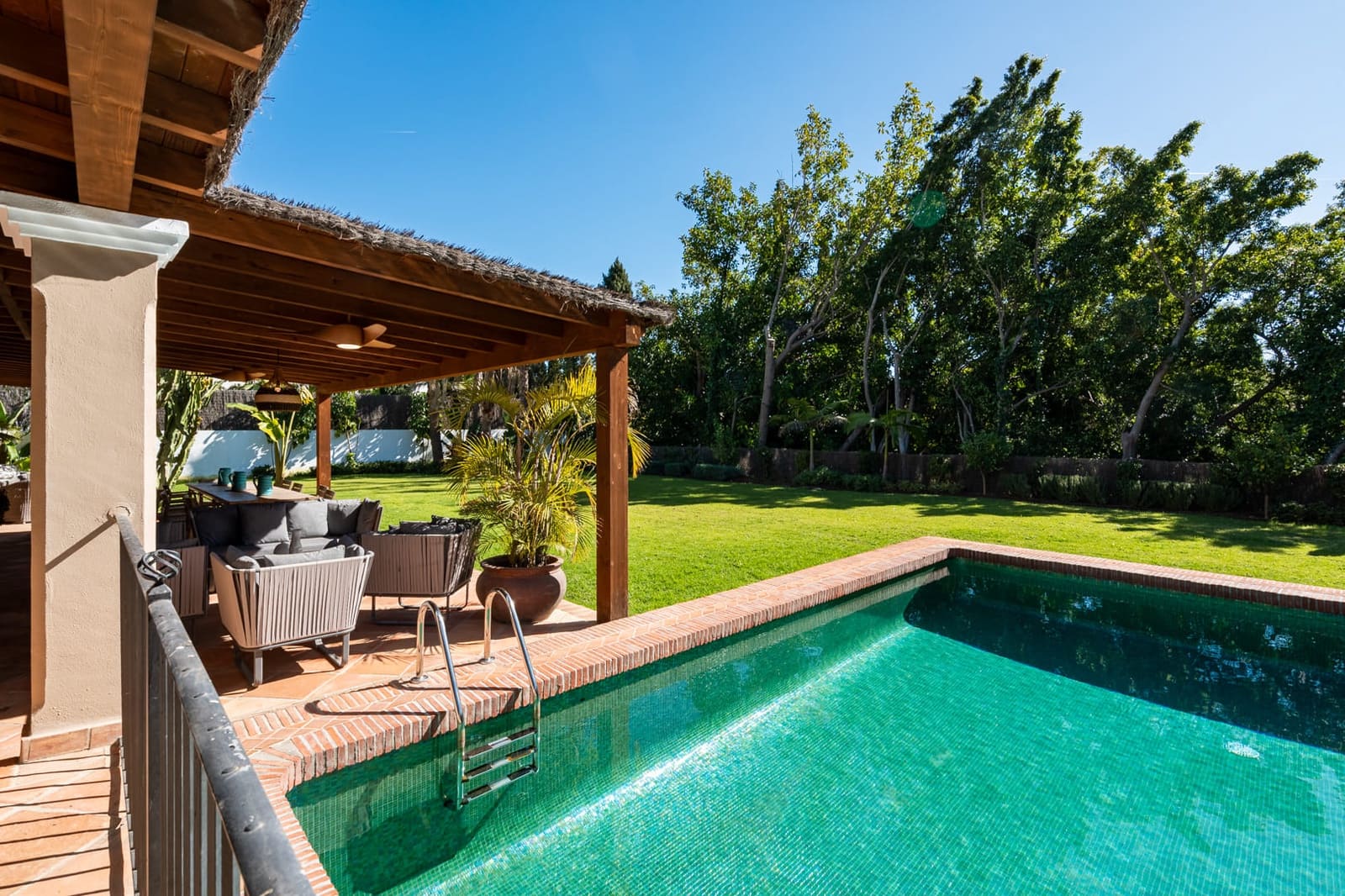 4 Zimmer Villa zu verkaufen in Marbella mit Pool Garage - 4.750.000 € (Ref: 9266779)
