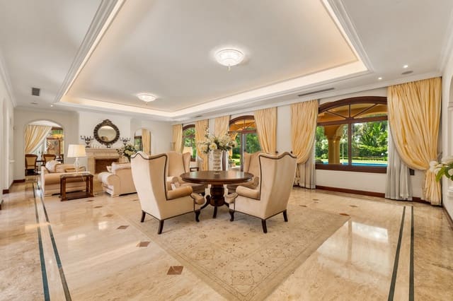 8 sypialnia Willa na sprzedaż w Guadalmina Baja, Marbella z basenem garażem - 9 700 000 € (Ref: 9266780)