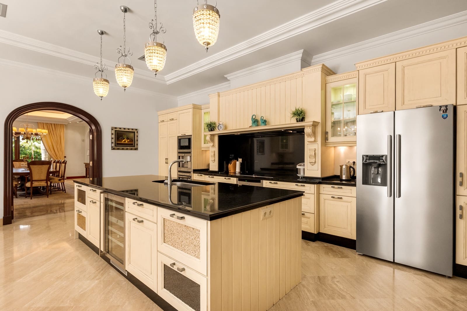 8 soveværelse Villa til salg i Guadalmina med swimmingpool garage - € 9.700.000 (Ref: 9266780)