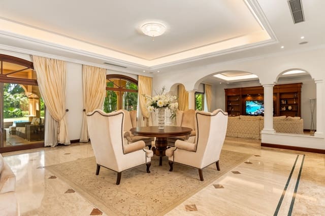 8 sypialnia Willa na sprzedaż w Guadalmina Baja, Marbella z basenem garażem - 9 700 000 € (Ref: 9266780)