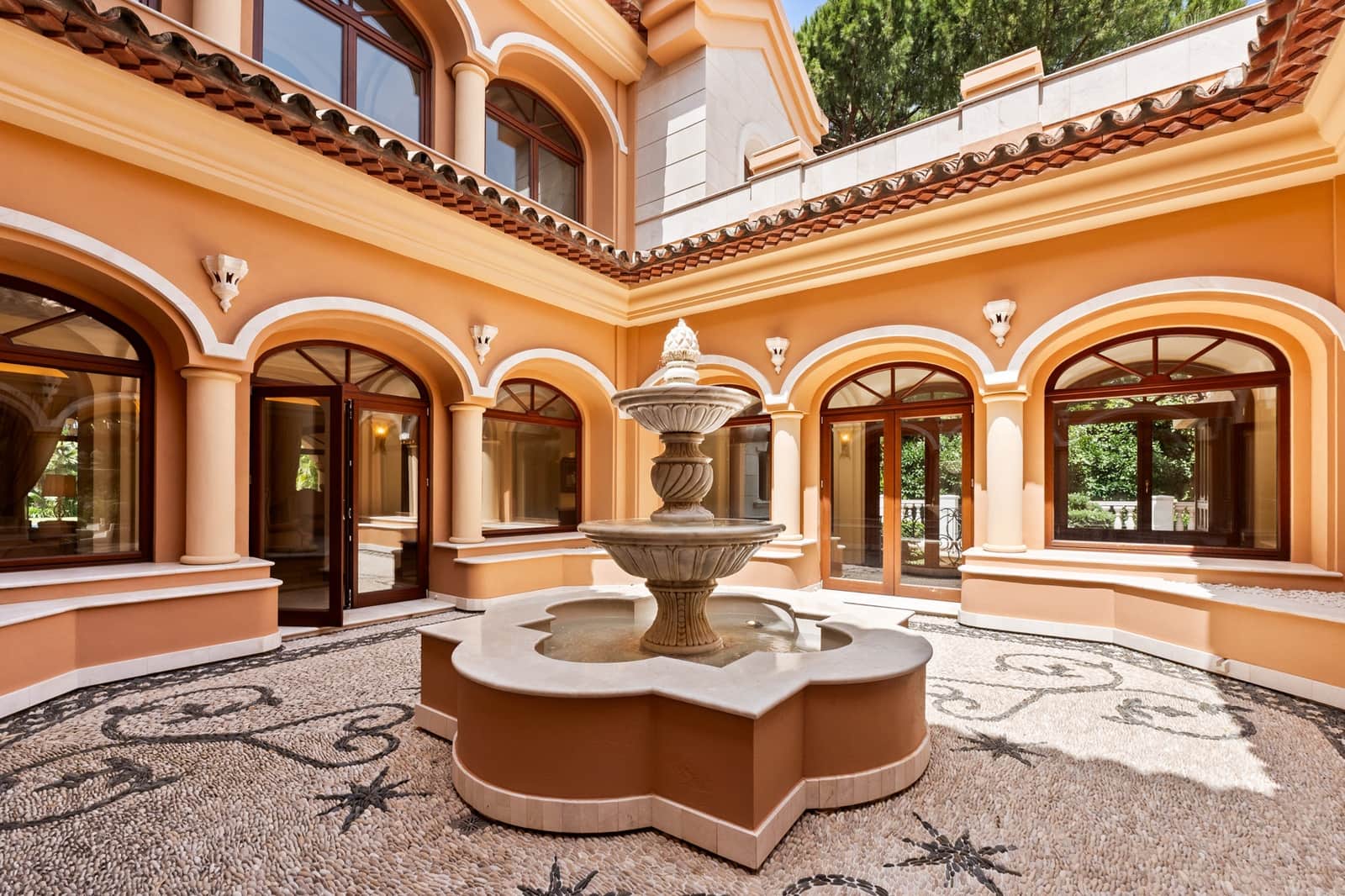 8 soveværelse Villa til salg i Guadalmina med swimmingpool garage - € 9.700.000 (Ref: 9266780)