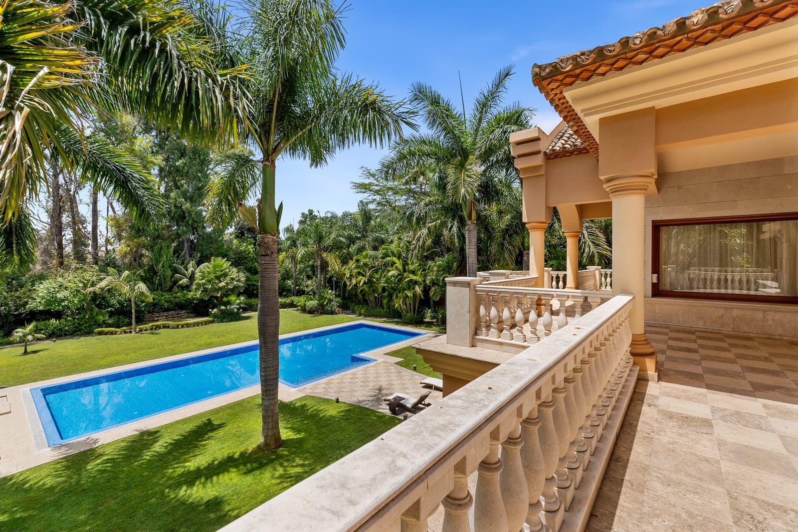 8 soveværelse Villa til salg i Guadalmina med swimmingpool garage - € 9.700.000 (Ref: 9266780)