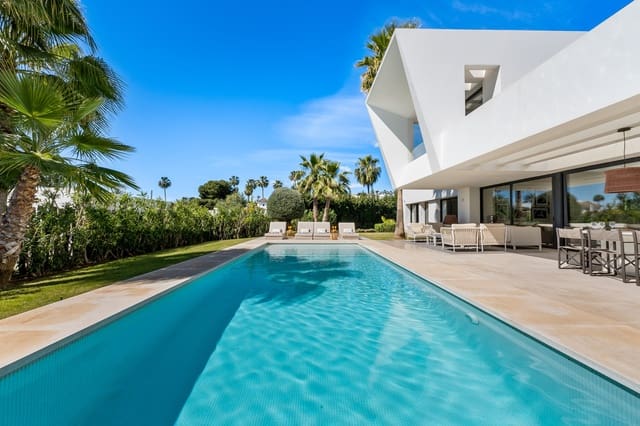 4 bedroom Villa for holiday rental in El Paraiso, Estepona with pool garage - € 4,850 (Ref: 9270280)