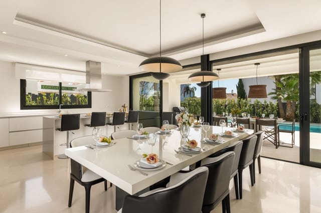 4 bedroom Villa for holiday rental in El Paraiso, Estepona with pool garage - € 4,850 (Ref: 9270280)