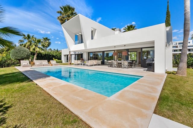 4 bedroom Villa for holiday rental in El Paraiso, Estepona with pool garage - € 4,850 (Ref: 9270280)