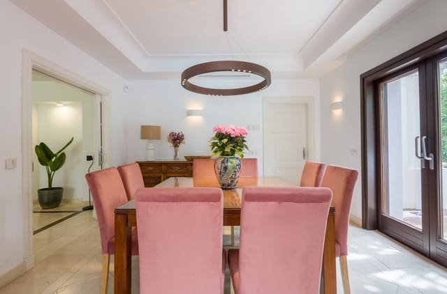 6 soverom Villa til leie i New Golden Mile, Estepona med svømmebasseng garasje - € 12 500 (Ref: 9270283)