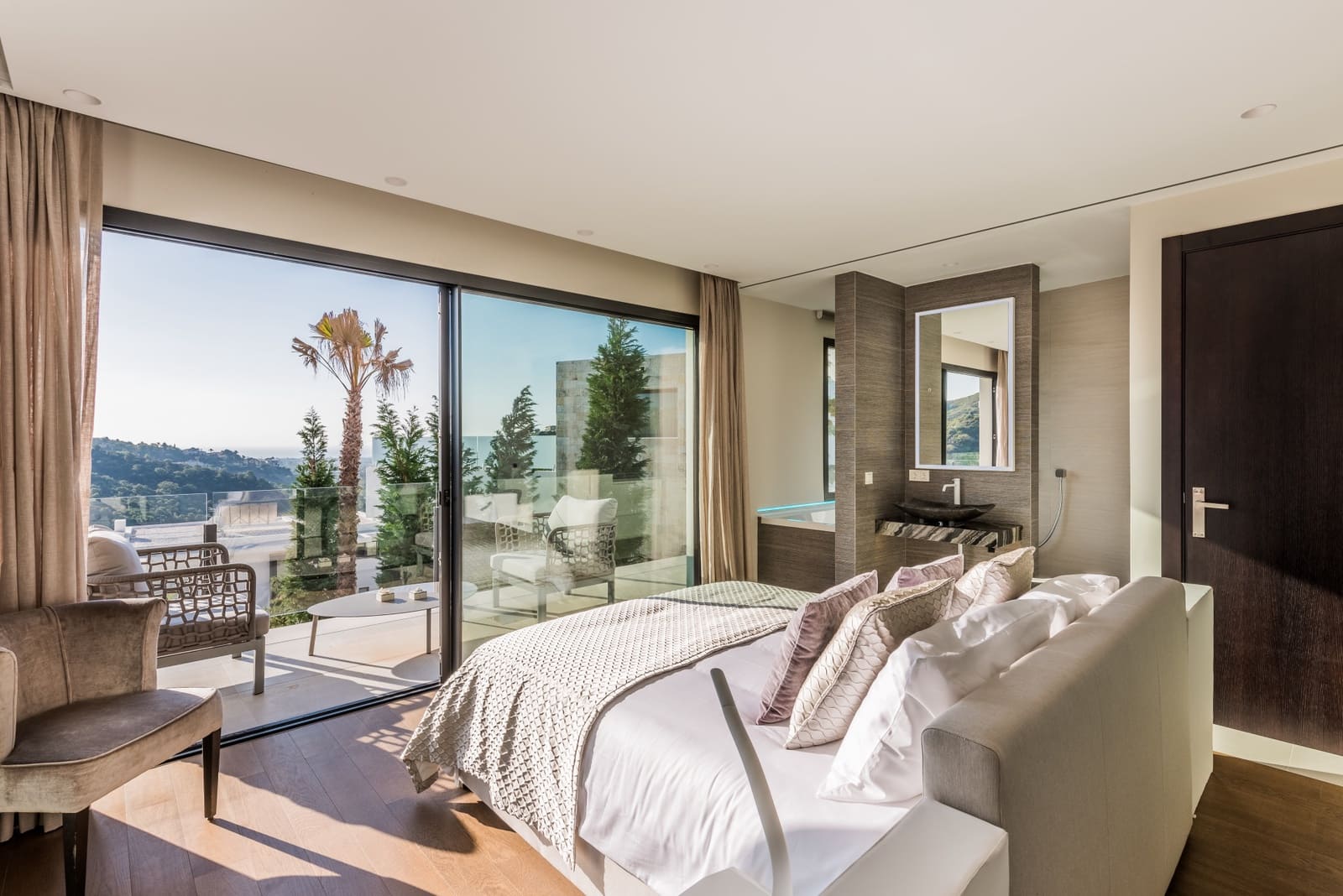 6 Zimmer Ferienvilla in Benahavis mit Pool Garage - 8.400 € (Ref: 9270287)