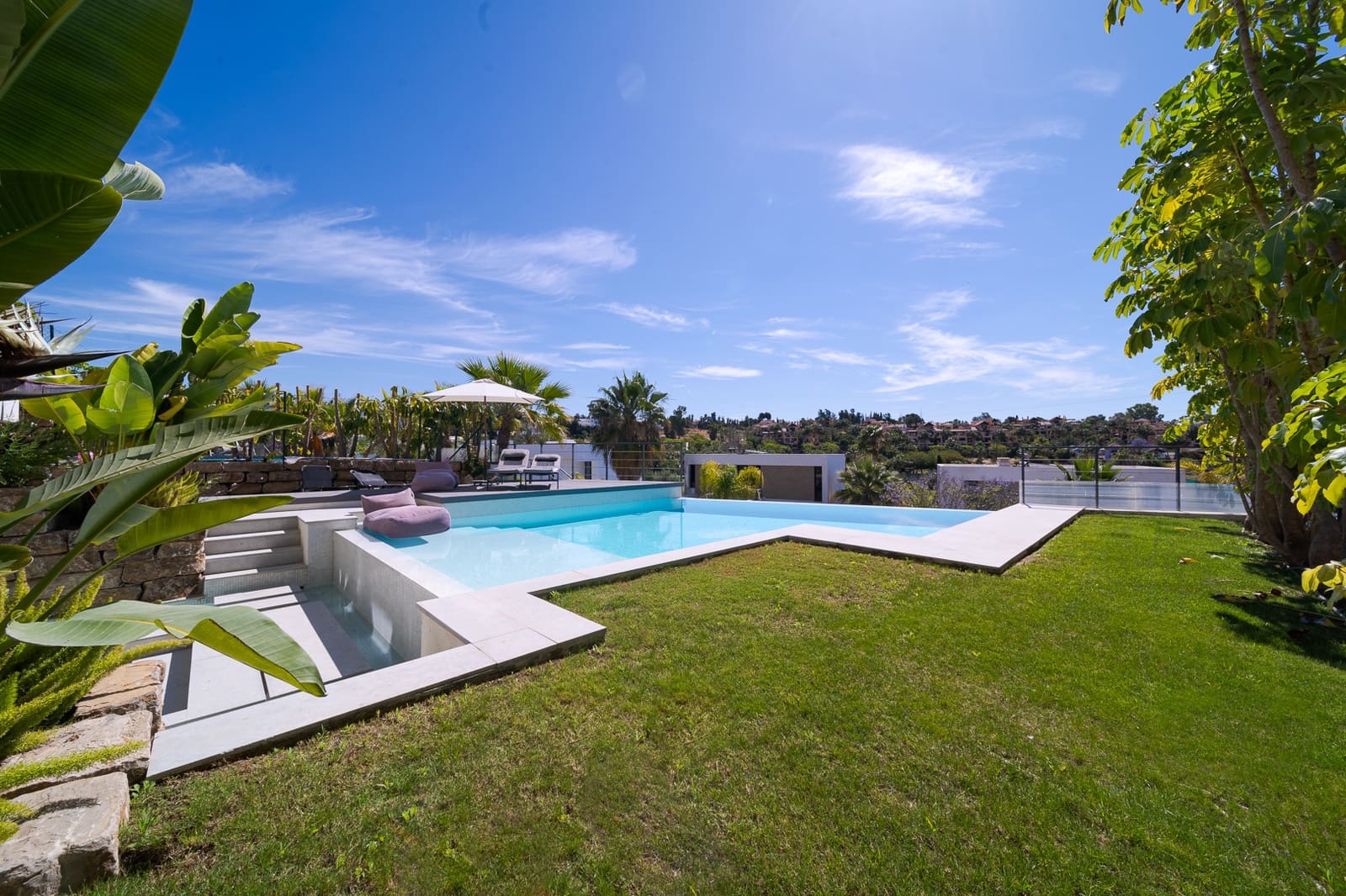 4 camera da letto Villa da affitare come casa vacanza in Estepona con piscina garage - 3.800 € (Rif: 9270291)