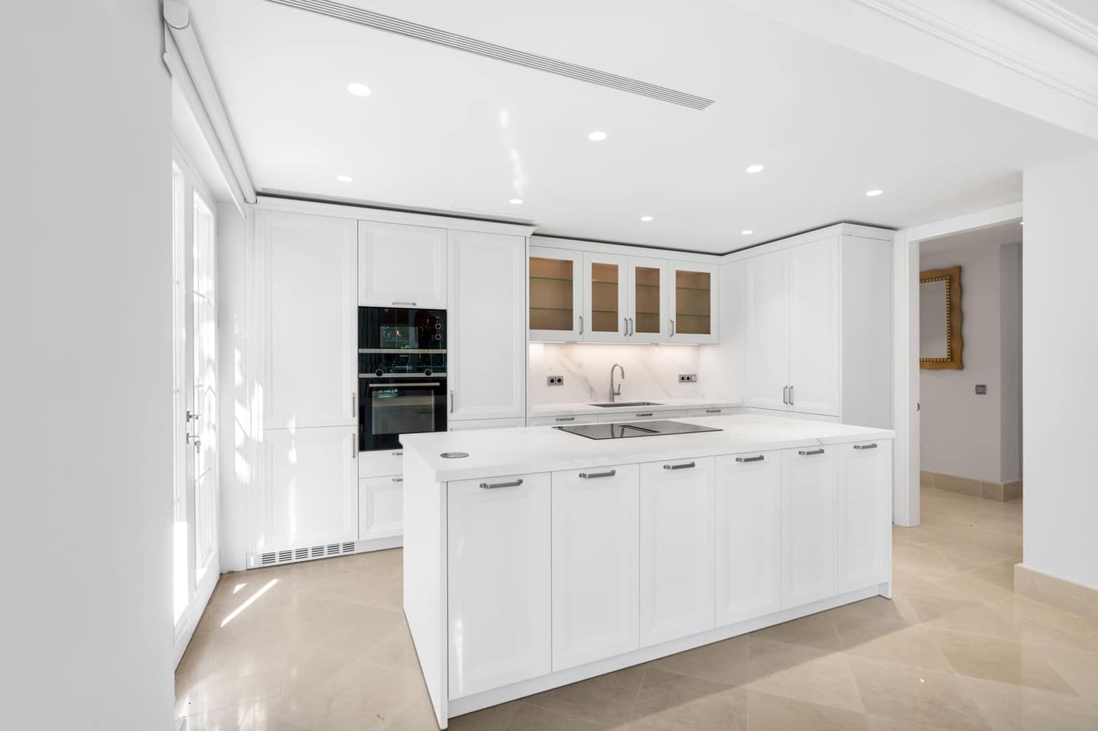 4 soverom Villa til leie i Marbella med svømmebasseng garasje - € 18 000 (Ref: 9270292)