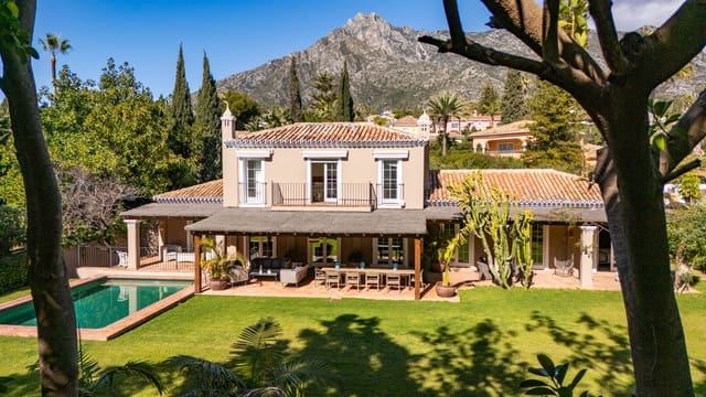 4 bedroom Villa for rent in Marbella with pool garage - € 18,000 (Ref: 9270292)