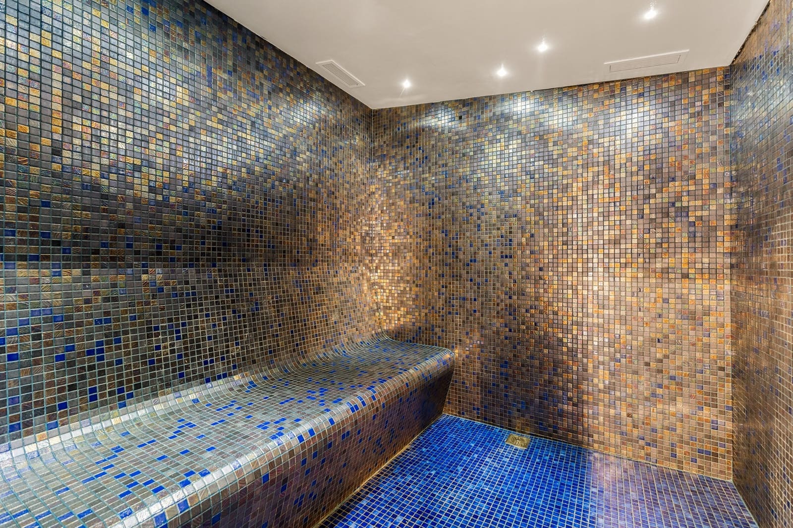 6 Zimmer Ferienvilla in Marbella mit Pool Garage - 12.000 € (Ref: 9270293)