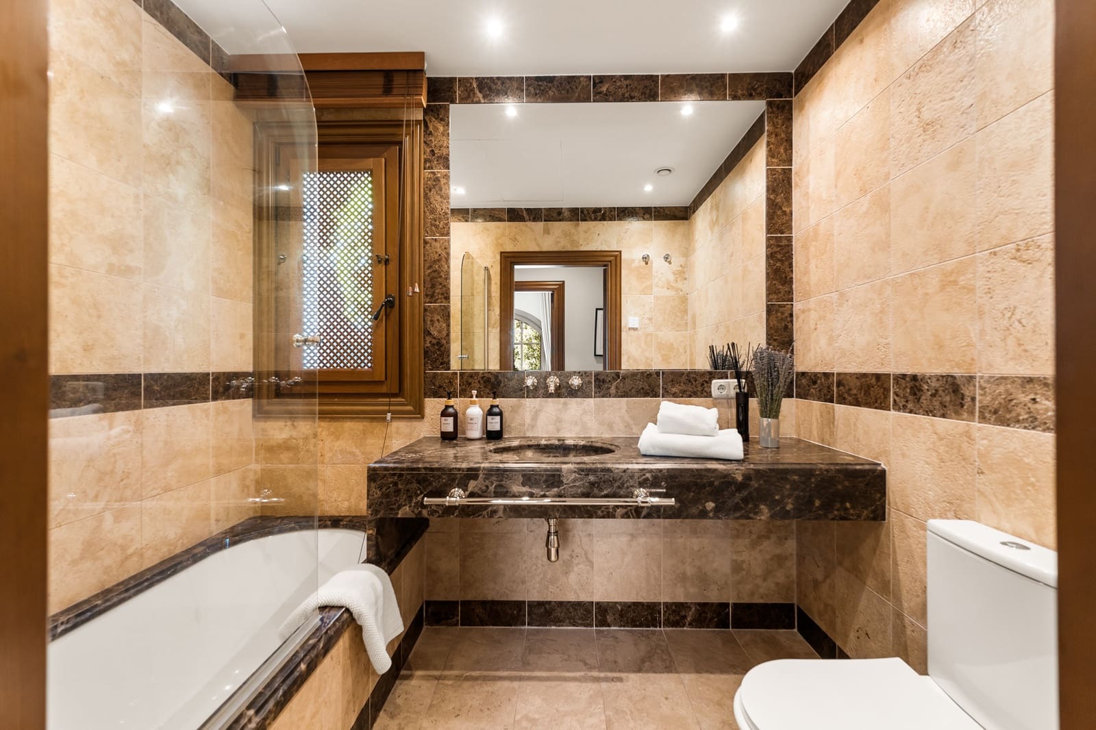 6 Zimmer Ferienvilla in Marbella mit Pool Garage - 12.000 € (Ref: 9270293)