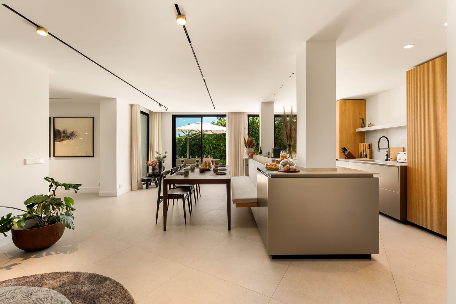 5 soverom Villa til salgs i Marbella med svømmebasseng garasje - € 13 500 (Ref: 9270294)