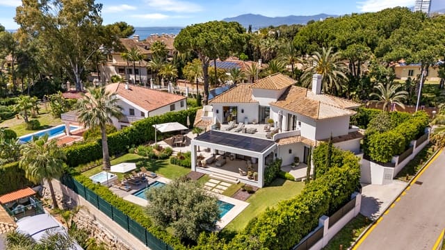 5 bedroom Villa for holiday rental in Bahía de Marbella, Marbella with pool garage - € 13,500 (Ref: 9270294)