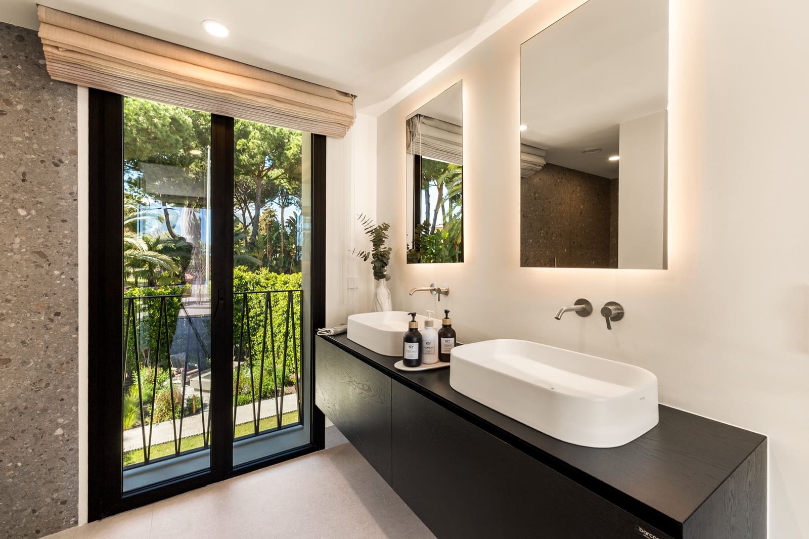 5 soverom Villa til salgs i Marbella med svømmebasseng garasje - € 13 500 (Ref: 9270294)