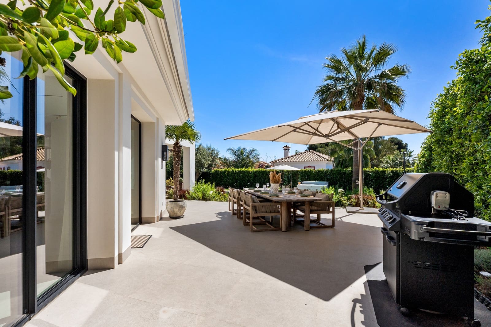 5 soverom Villa til salgs i Marbella med svømmebasseng garasje - € 13 500 (Ref: 9270294)