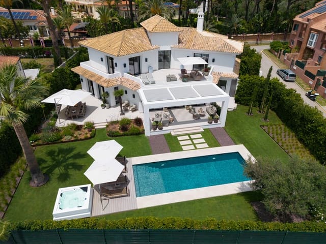 5 bedroom Villa for holiday rental in Bahía de Marbella, Marbella with pool garage - € 13,500 (Ref: 9270294)