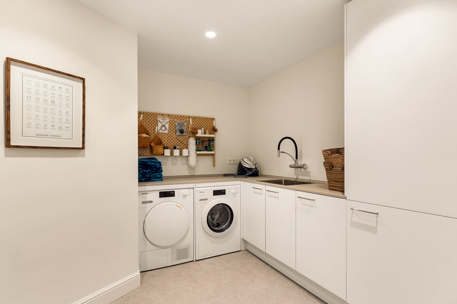 5 soverom Villa til salgs i Marbella med svømmebasseng garasje - € 13 500 (Ref: 9270294)