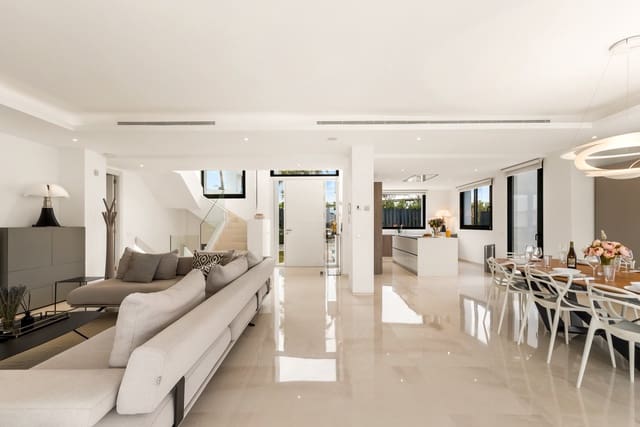 5 camera da letto Villa da affitare come casa vacanza in El Paraiso, Estepona con piscina garage - 3.650 € (Rif: 9270297)